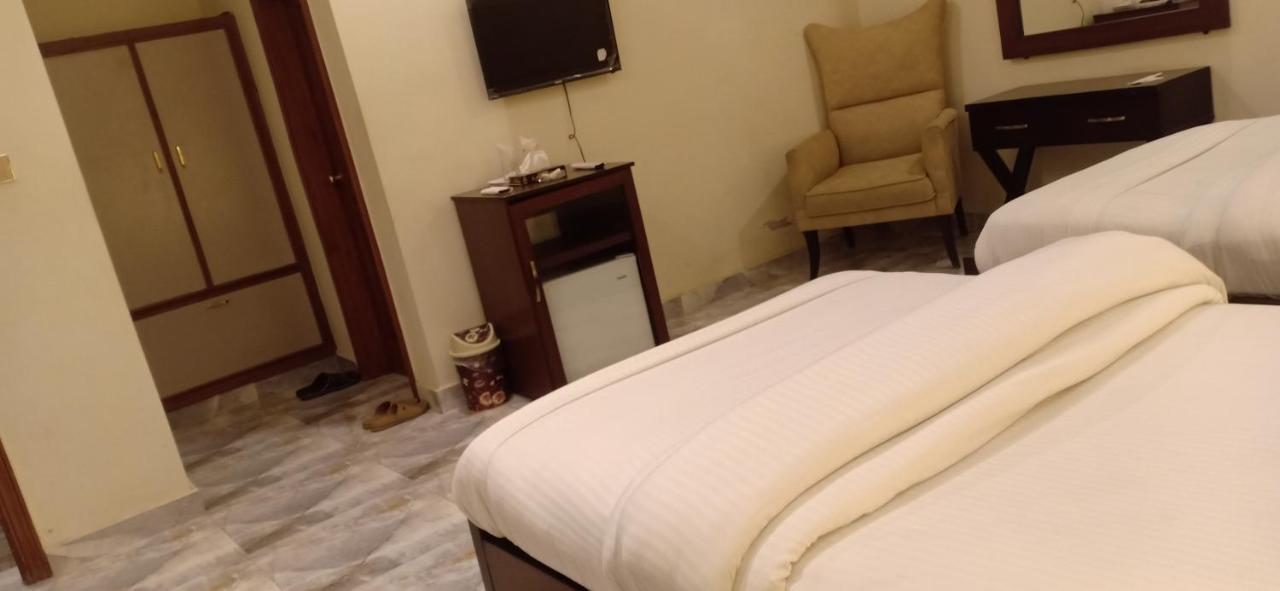 Hotel S.R. Lounge Multan Exterior foto